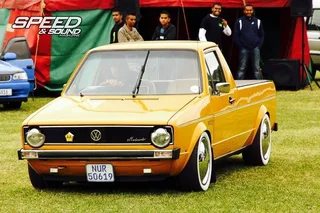 White walls / Mirrors