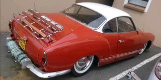 White walls / Mirrors