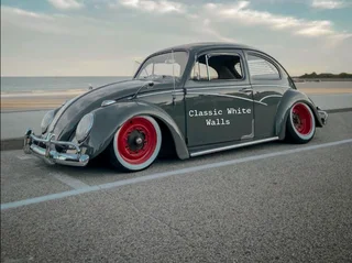 White walls / Mirrors