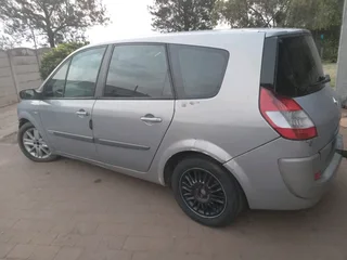 2006 Renault Grand Scenic for parts