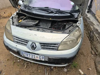 Renault Scenic 2 1.9 dci stripping for parts