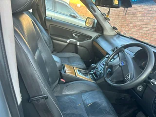 Volvo XC90 3.2L for parts.