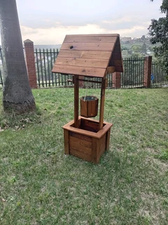 Wishing Well Planter