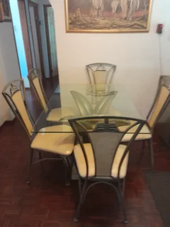 Dining Room Table and 6 Chairs