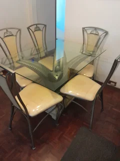 Dining Room Table and 6 Chairs