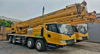 30 TON XCMG MOBILE CRANE