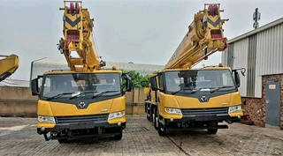 30  TON XCMG TRUCK MOUNTED MOBILE CRANE MODEL XCT30_Y (2023 BRAND NEW)