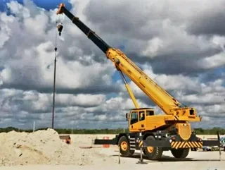 XCMG 40 Ton Rough terrain crane