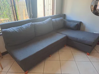 L-Shaped - Ad posted by Chiandra Tredoux