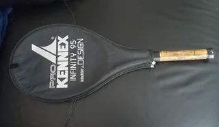 Pro "KENNEX" Infinity tennis racket