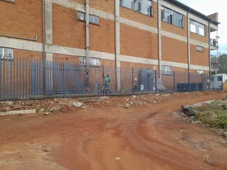 PROLINE PALISADE FENCING AND GATES