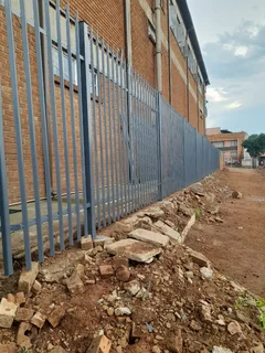 Proline Palisade Fencing And Gates