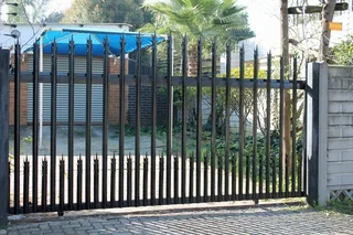 Proline Palisade Fencing and Gates
