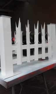 PALISADE FENCING, GATES AND PAINT