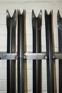 PALISADE FENCING, GATES AND PAINT