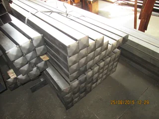 PALISADE FENCING, GATES AND PAINT