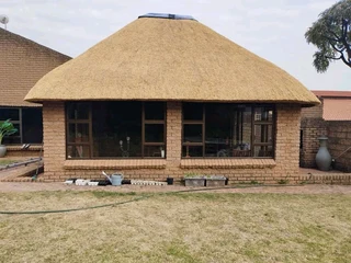 SIDWELL THATCHERS AND LAPAS