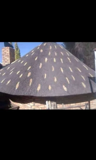 Sidwell Thatch And Lapas.