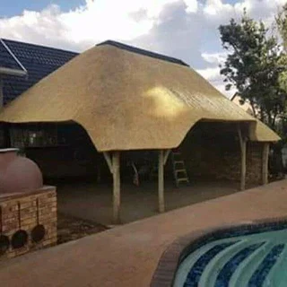 SIDWELL THATCH ROOFS AND LAPAS.