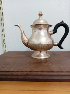 6 x Antique Vintage Tea Pots