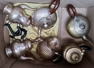 6 X Antique Vintage Tea Pots @ R2500