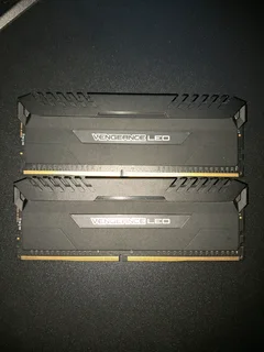Corsair Vengeance LED 16GB (2 x 8GB) DDR4 3200MHz C16 Memory Kit