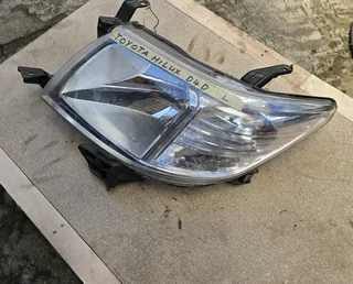 Toyota Hilux D4d Left headlight