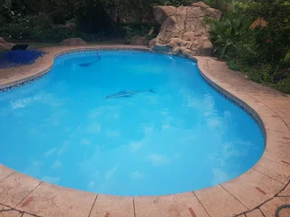 One backroom with own bathroom available in Florida Park. Available now or from 1 Dec 2025