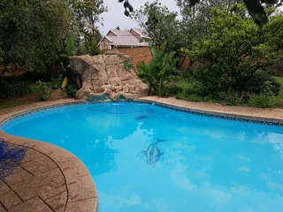 One backroom with own bathroom available in Florida Park. Available now or from 1 Dec 2025