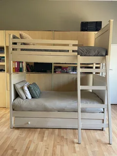 Bunk bed