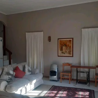 One bedroom garden flat in central Hilton