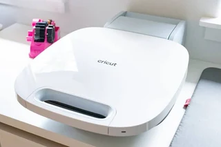 Brand new cricut autopress 38 cm x 30 cm, available now.