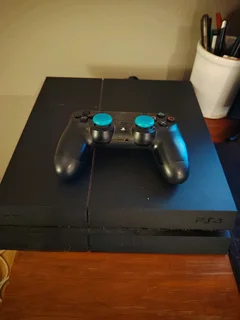 Ps4 slim 1TB 1DS4 +12AAA games