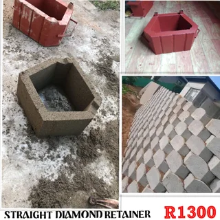 Straight diamond shape retaining blocks mold