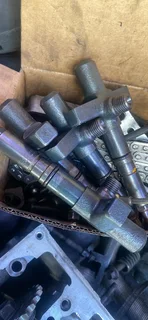 Mitsubishi 4m41 injectors