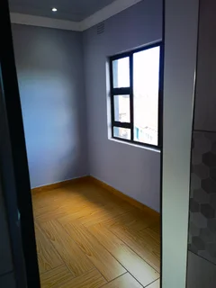 One bedroom flat  available for rent in Umbilo , DURBAN KZN going for R55000