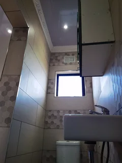 One bedroom flat  available for rent in Umbilo , DURBAN KZN going for R55000