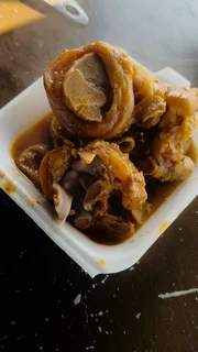 Mobile kitchen trailer assistant