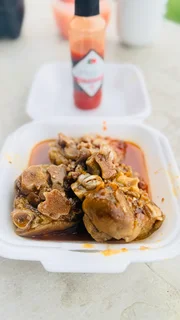 Mobile kitchen trailer assistant