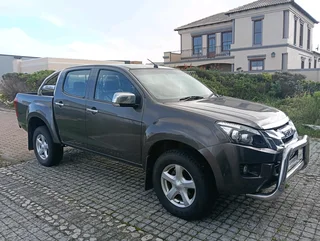 2014 Isuzu Dtec Kb300