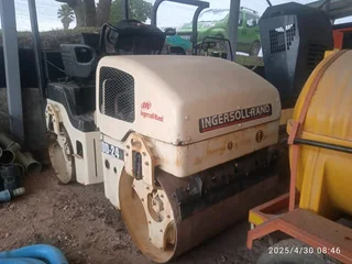 Ingersol ride on roller