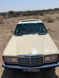 Mercedes Benz W123 230e