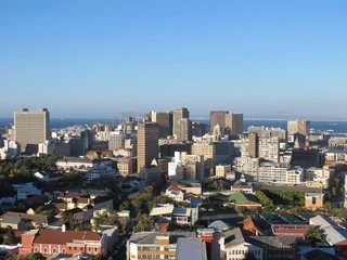 Secure Gardens Shopping Centre Studio Apartment. With endless views over the City and the Bay.