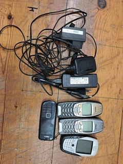 4 Laptop Power Supplies, Acer, Samsung, Mac, etc.