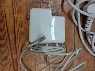 4 Laptop Power Supplies, Acer, Samsung, Mac, etc.