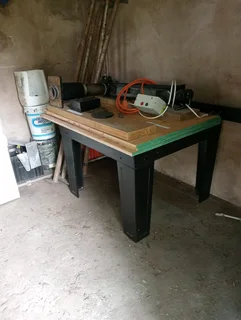 RADIALARM SAW: DeWalt, 3 Phase