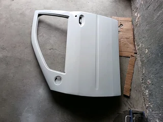Nissan Np200 left door shell