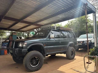 Pajero v8
