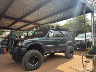 Pajero v8