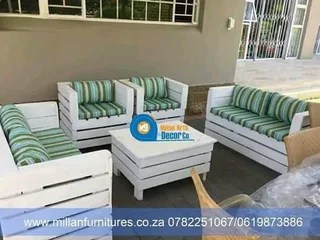 Outdoor table and chairs sets